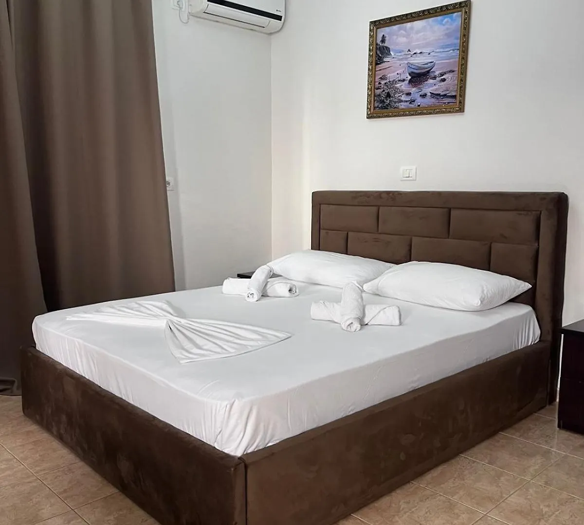 Hotel Primavera Sarandë 3*,  Albania